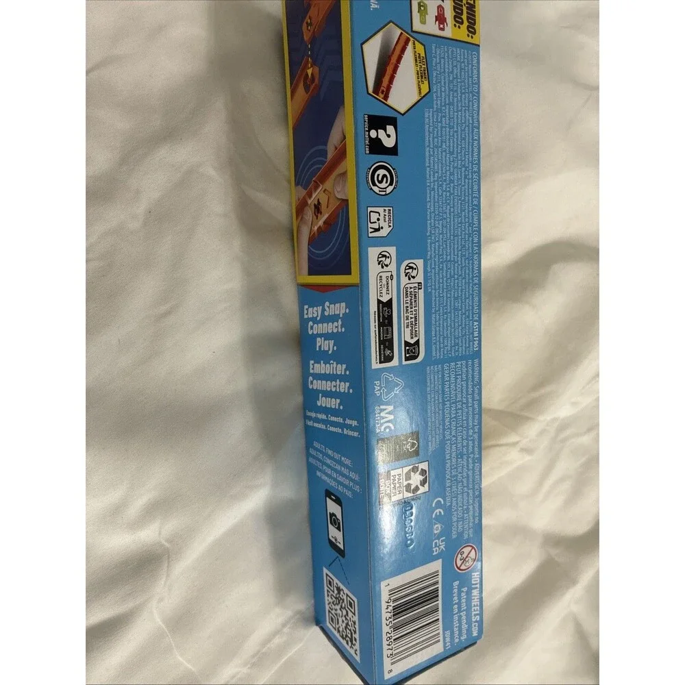 Hot Wheels Track Creator Straight Track Pack, 3 Feet of Speed Snap Track & 2 Ada